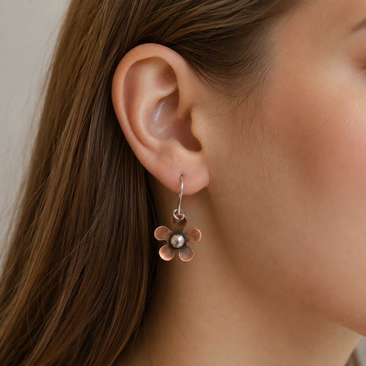 Hera – Brincos em flor em prata vintage