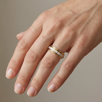 Alessia – Bague rotativa fidget com design refinado