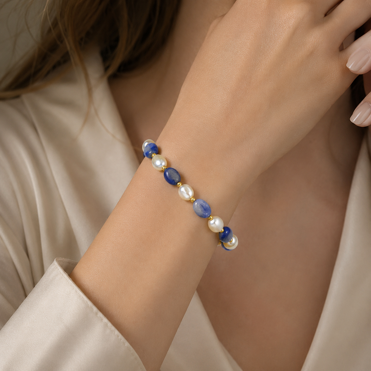 Kira – Bracelete elegante em pérolas do oceano
