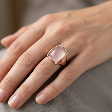 Sophia – Bague quadrada vintage em ouro rose
