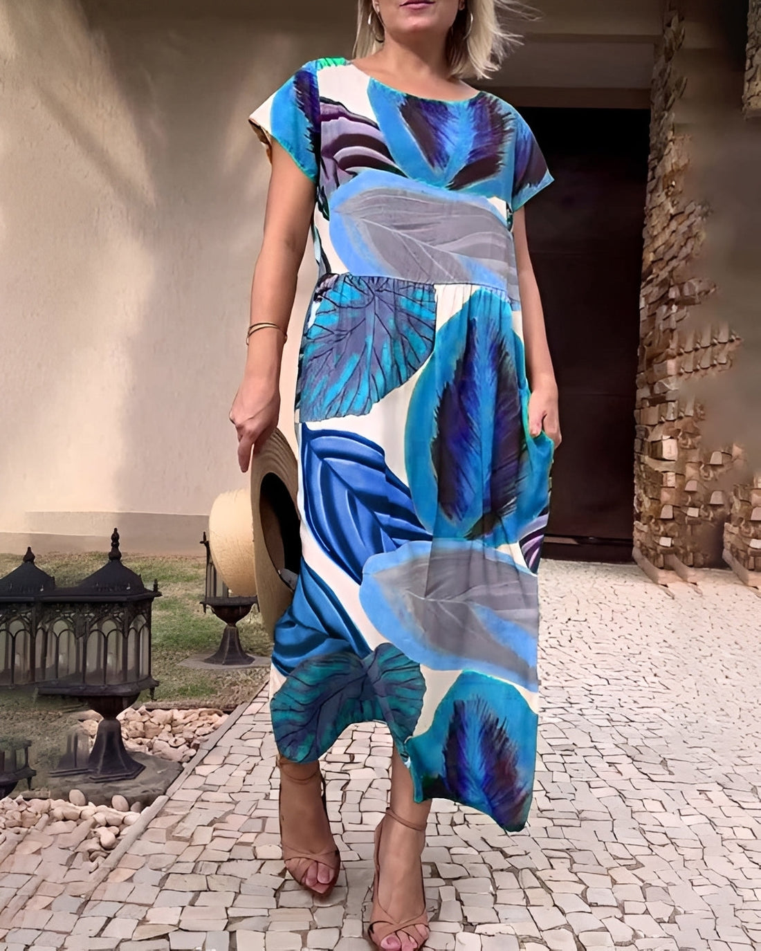 Sami - Vestido com Fenda de Manga Curta Estiloso