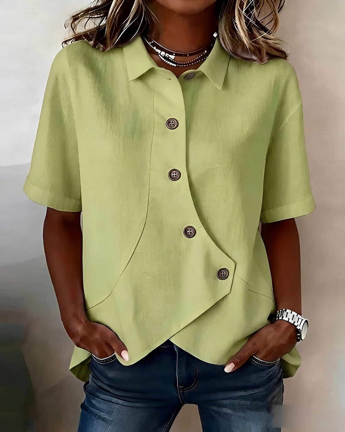 Mia - Blusa Assimétrica com Botões