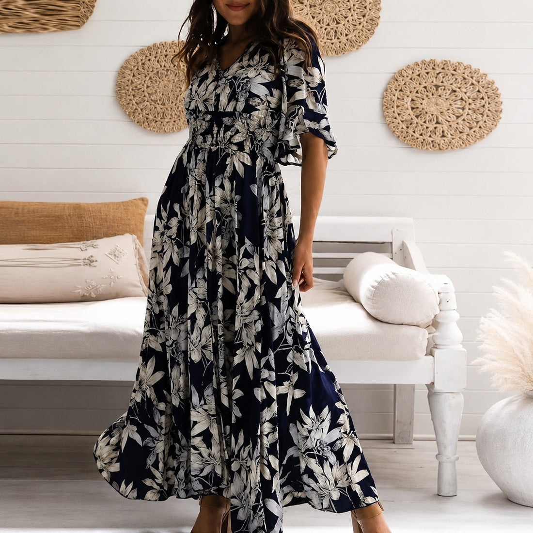 Michaela - Vestido Midi Solto Estiloso com Estampa Floral