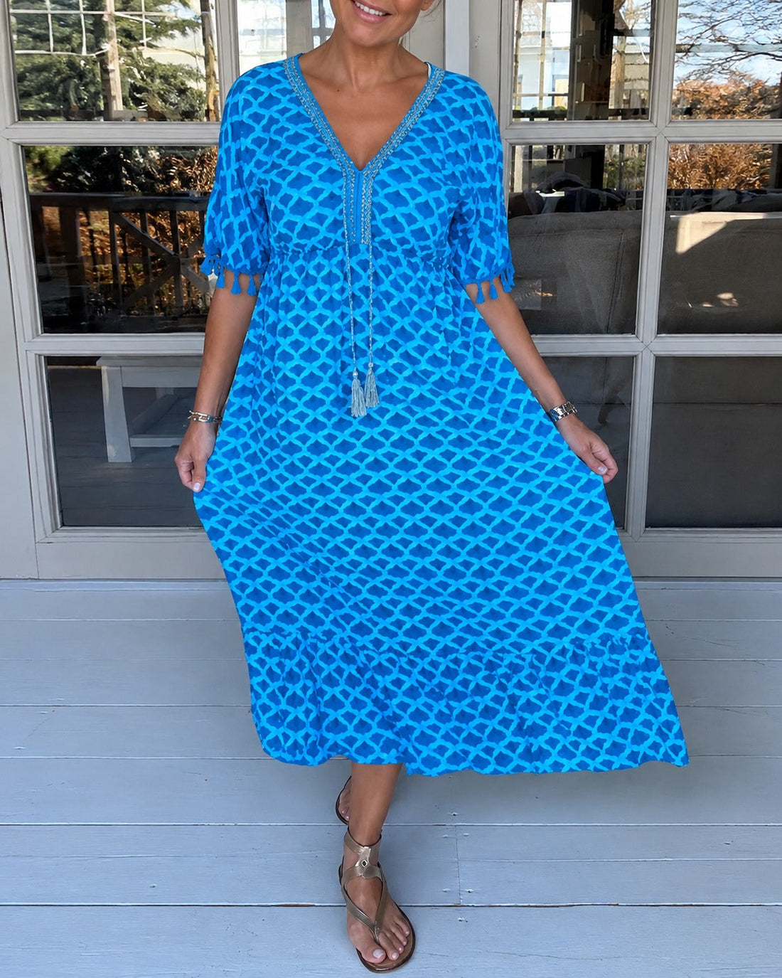 Cara - Vestido Estiloso com Decote em V