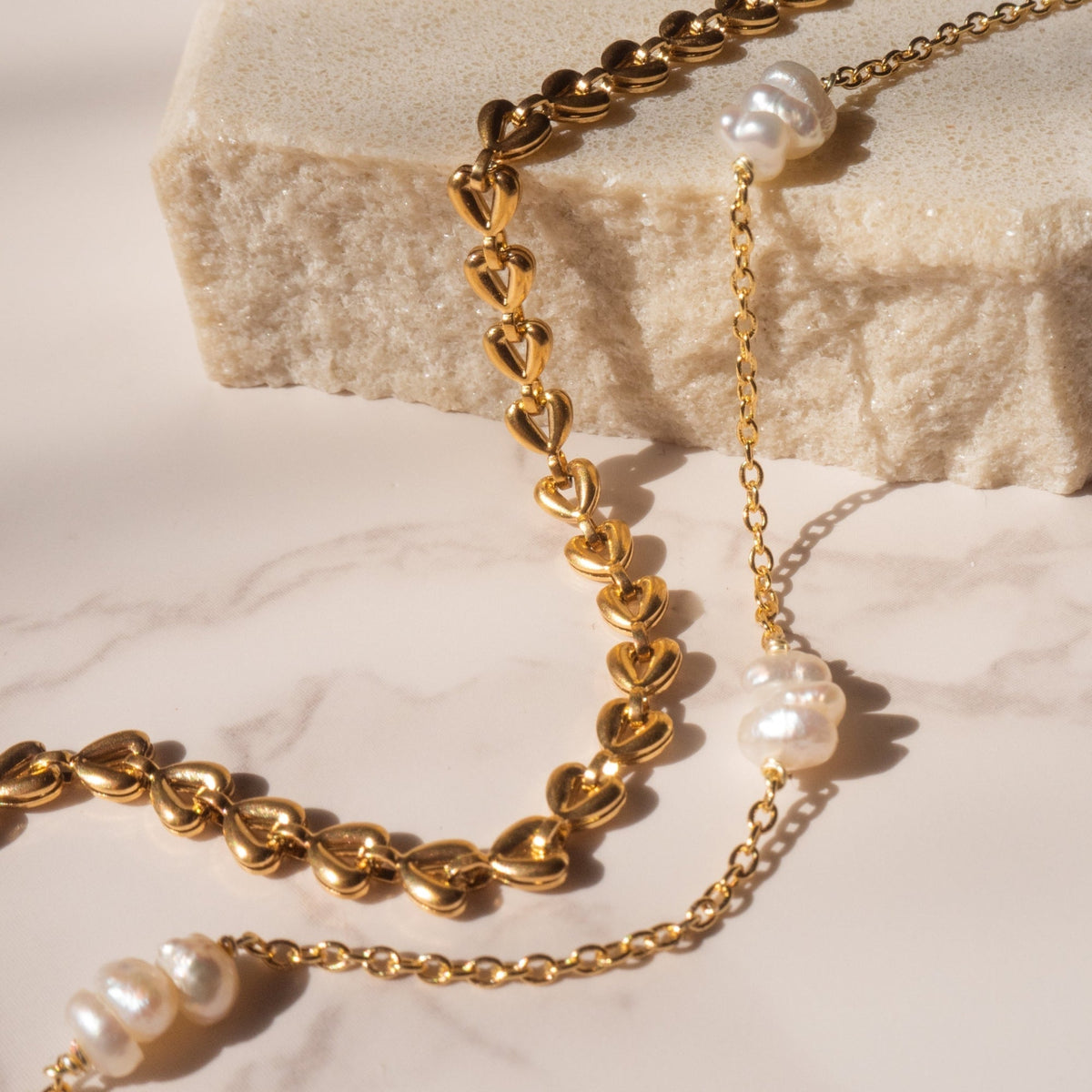 Kendra - Bracelete em corrente coração dourado