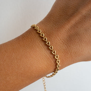 Kendra - Bracelete em corrente coração dourado
