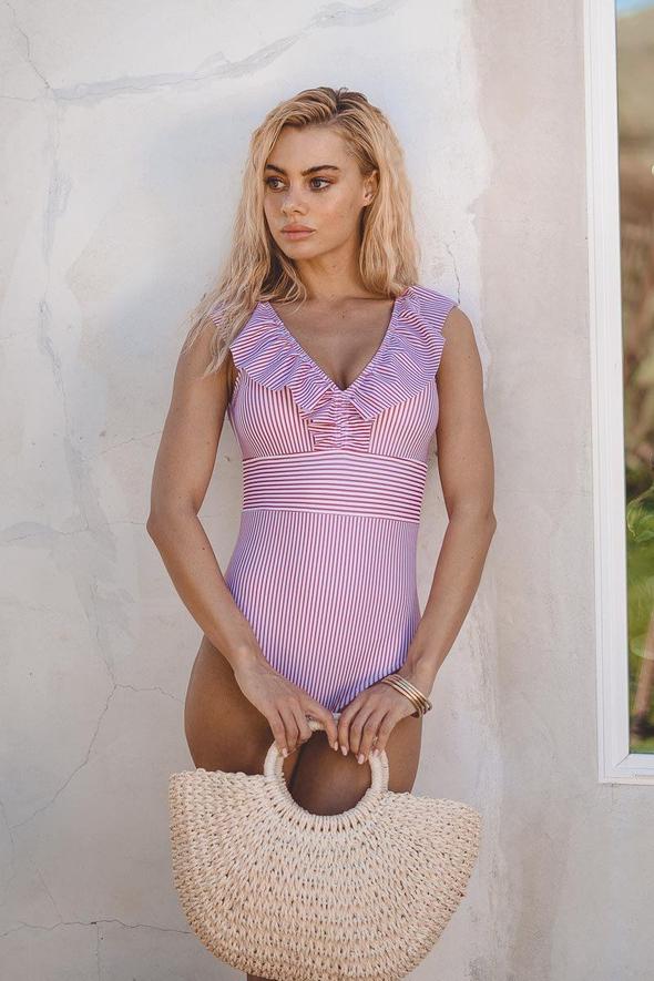 Lucia – Striped swimsuit that enhances the figure