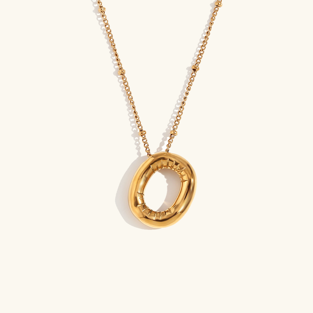 Colar inicial em ouro Balloon