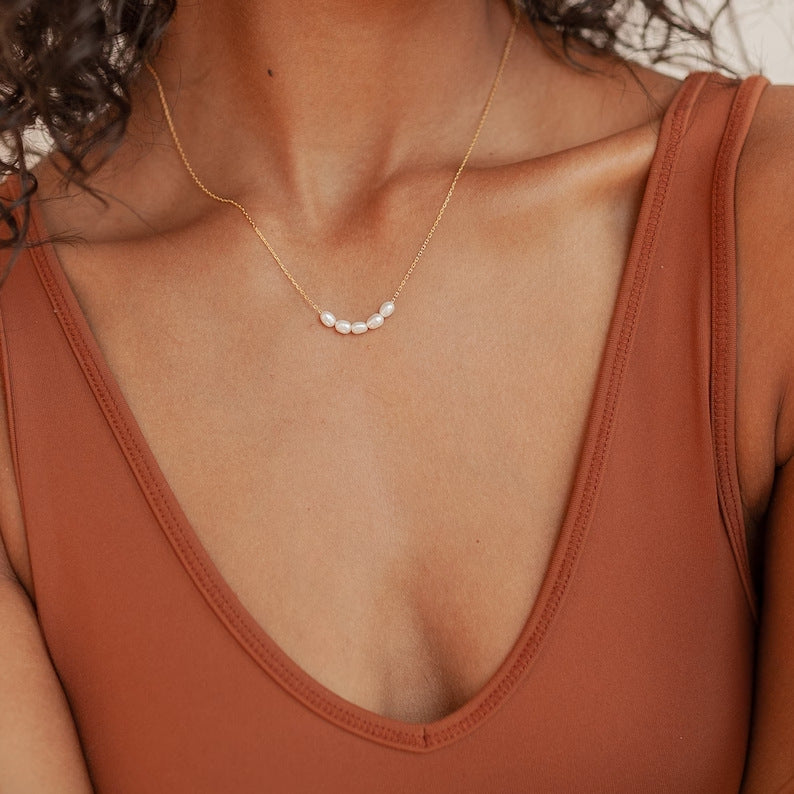 Ela – Colar elegante em pérolas