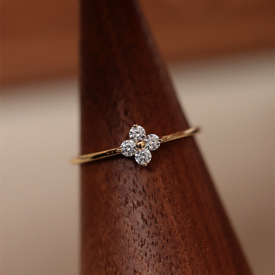Mia – Bague em forma de trevo