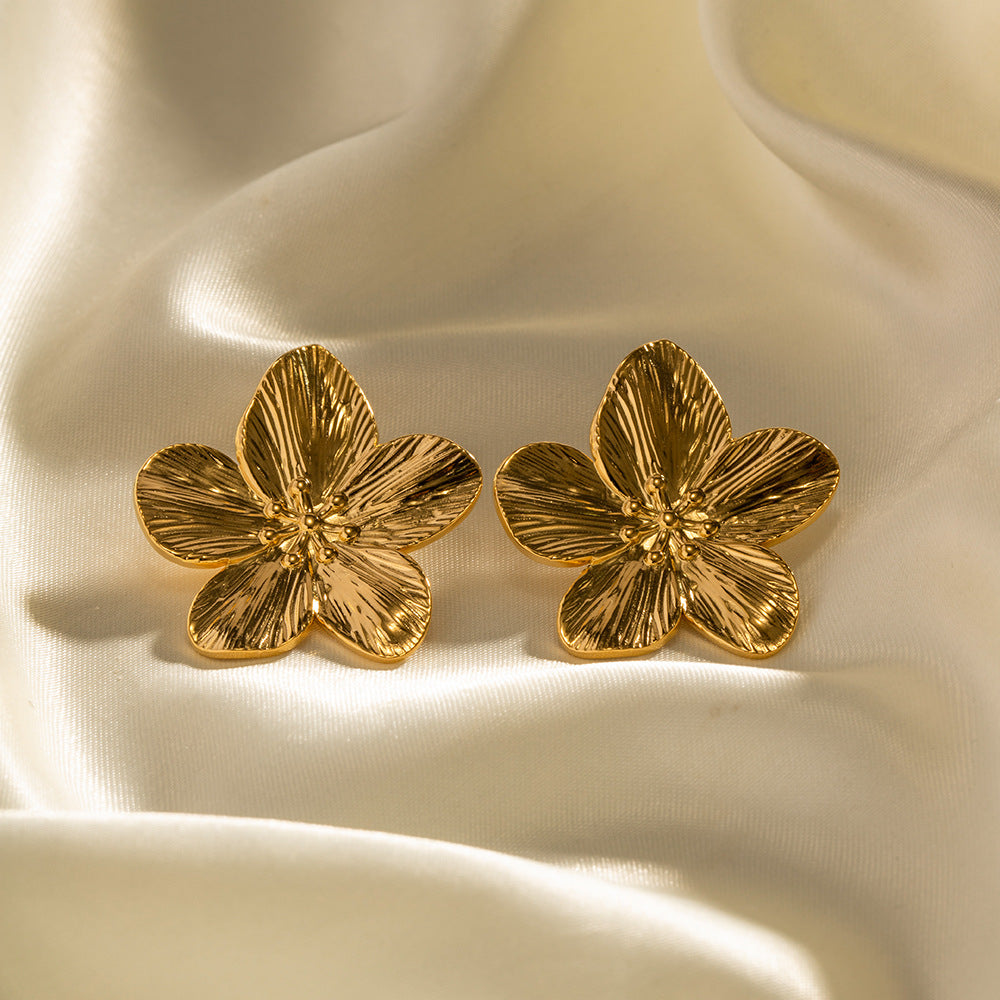 Allysa - Brincos de flores em ouro