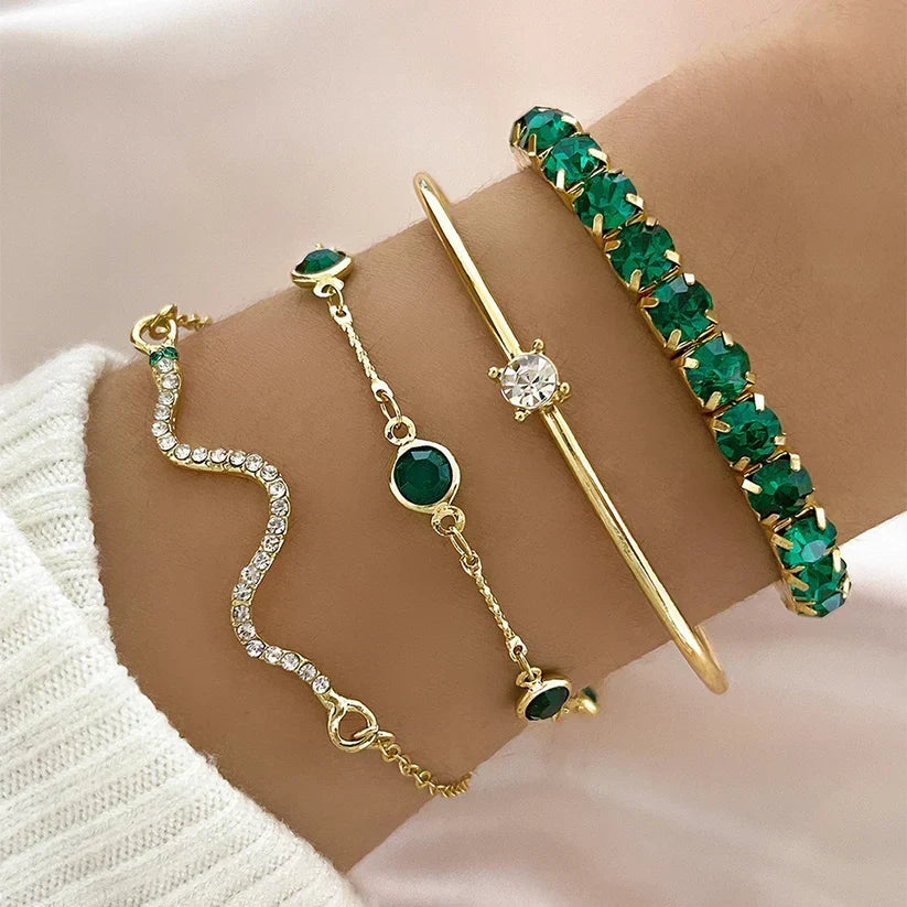 Camille – Conjunto de braceletes elegantes com pedras verdes