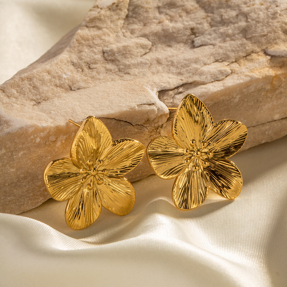 Allysa - Brincos de flores em ouro
