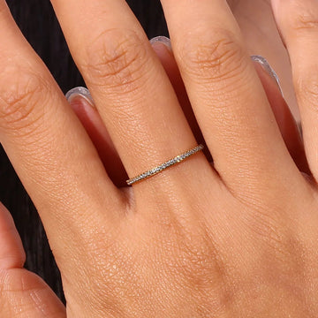Zarra – Bague pavé ao estilo radiante