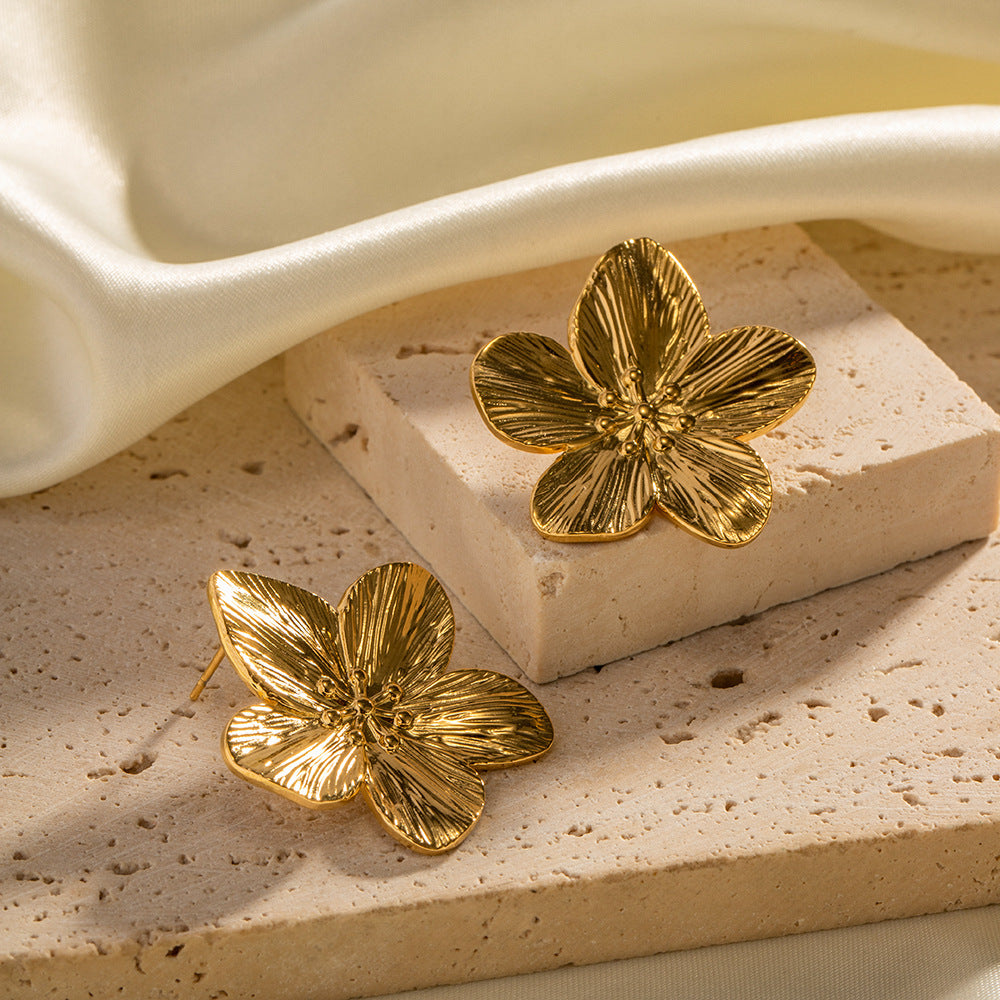 Allysa - Brincos de flores em ouro