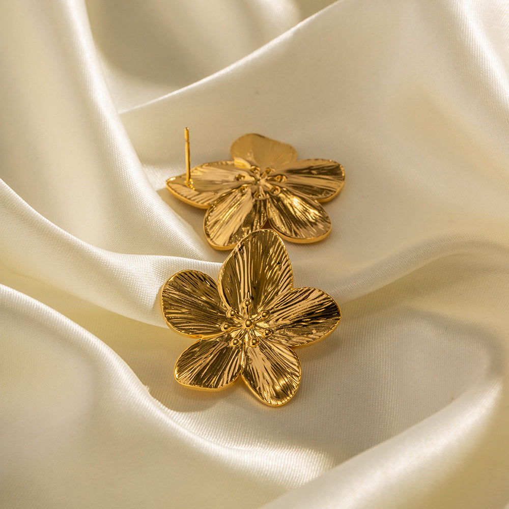 Allysa - Brincos de flores em ouro