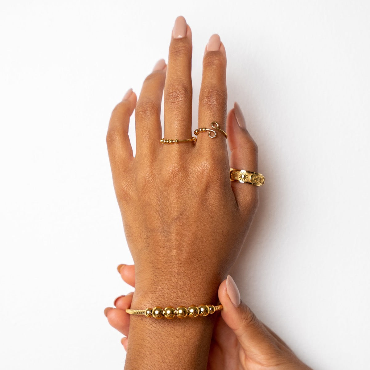 Neri – Bague anti-estresse ajustável com pérolas