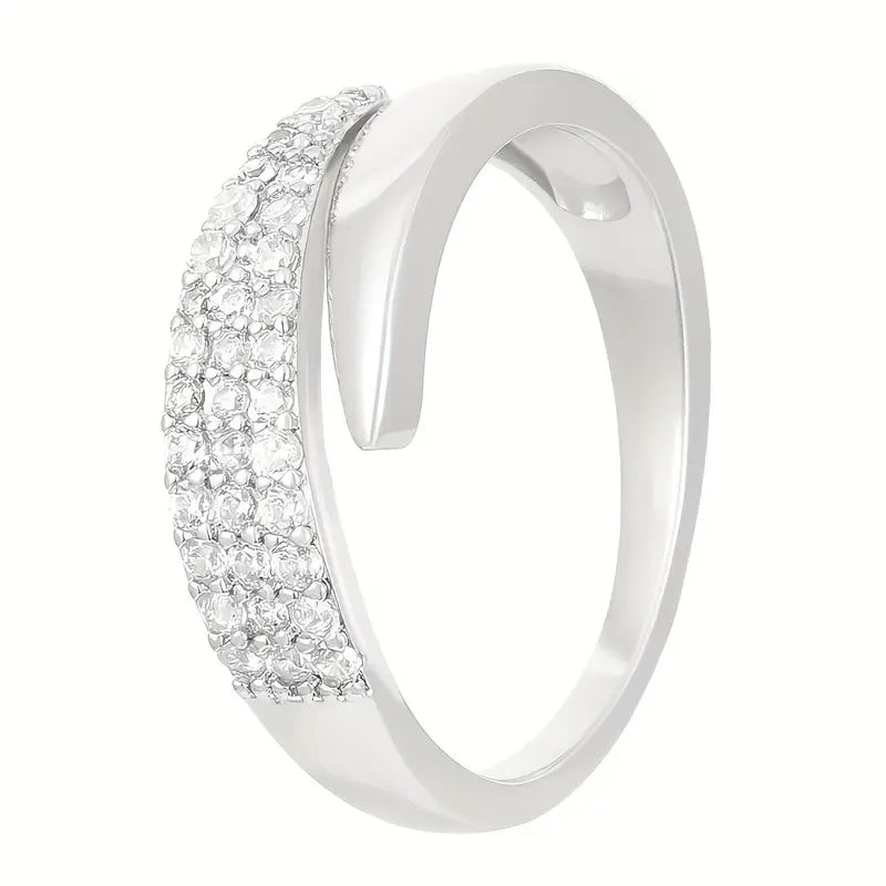 Emiko – Bague em ouro amarelo com pedras brilhantes