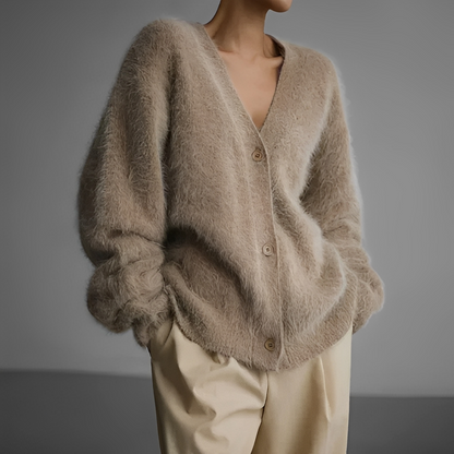 Adriene - weiter und bequemer Winterstrickjacke für Damen