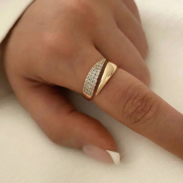 Irina – Bague curvada elegante