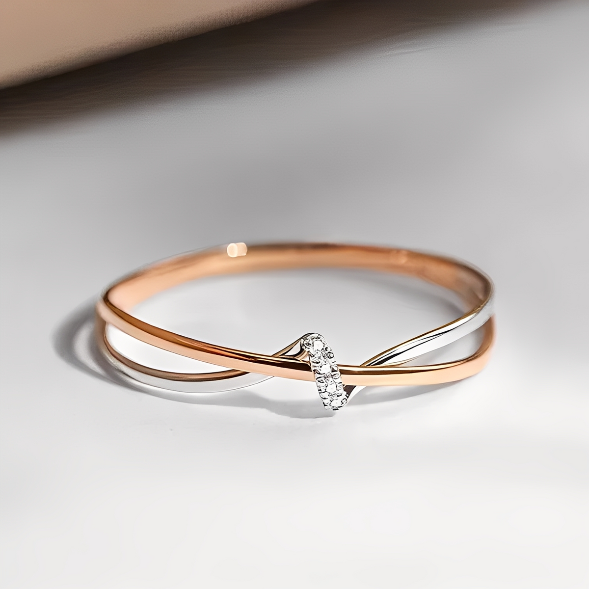 Eleane – Anel infinito bicolor elegante