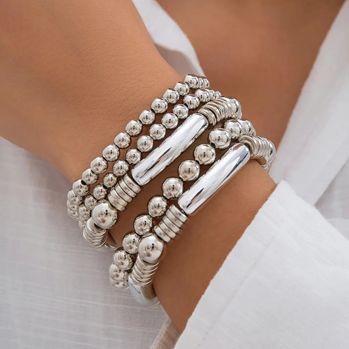 Mira – Conjunto de 5 braceletes em pérolas empilháveis