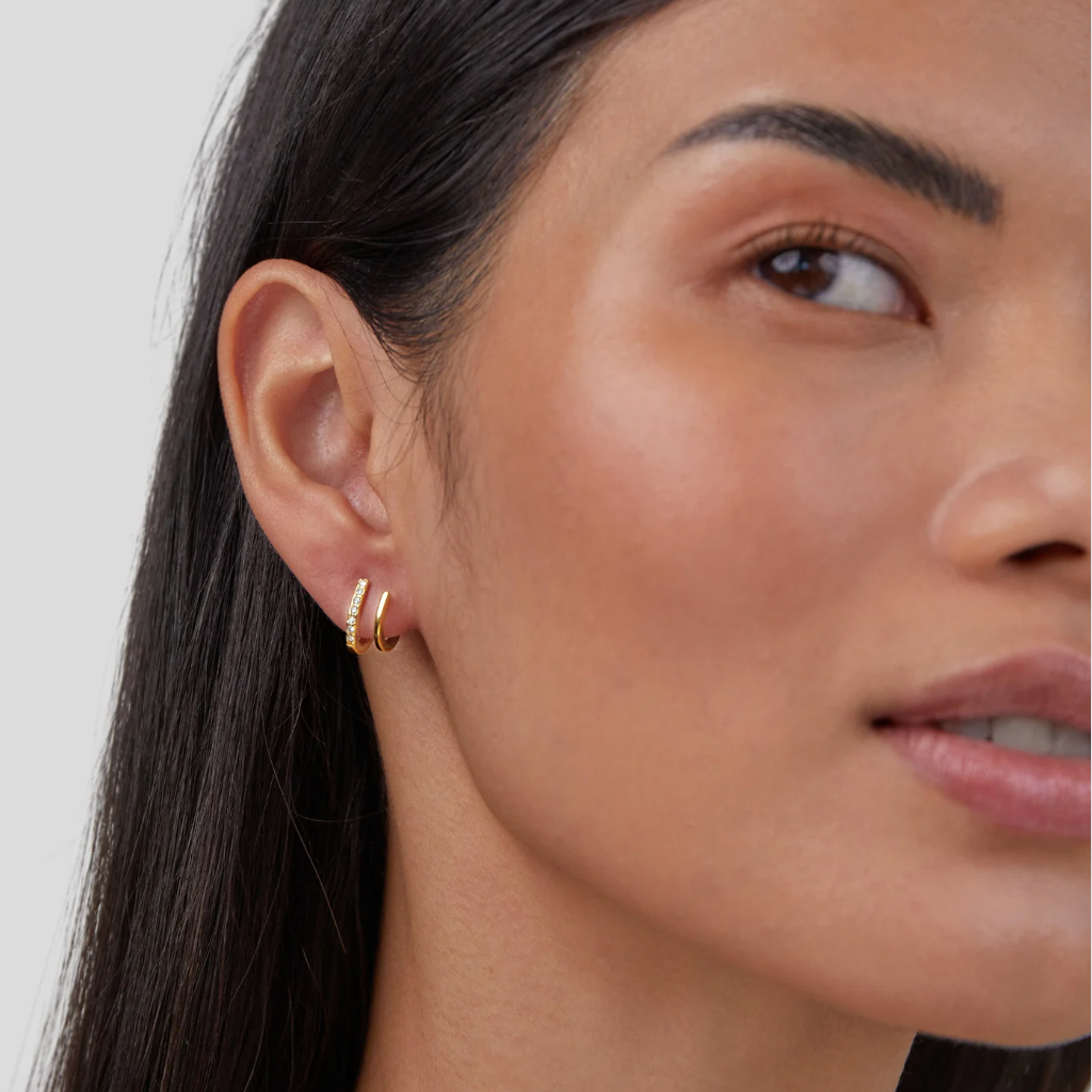 Zendaya – Brincos em forma de garra
