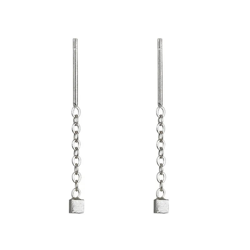 Kaelen – Brincos em cubo e elegantes franjas