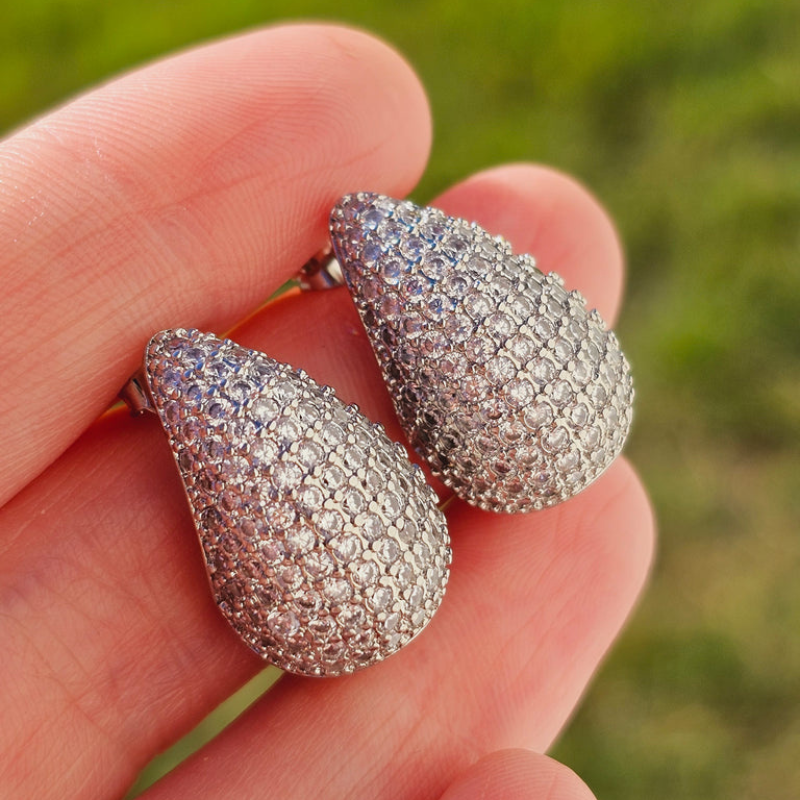 Brincos em Forma de Gota - Brinco Incrustado