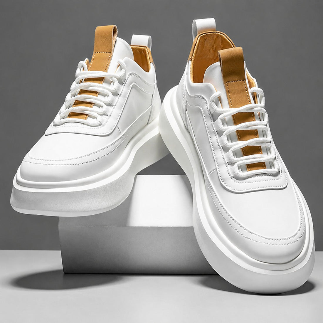 Tommy - Tênis branco estiloso e confortável