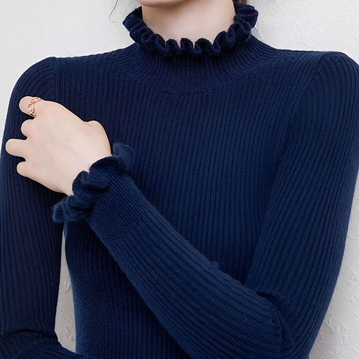 Alva - Suéter Feminino Elegante com Gola Alta