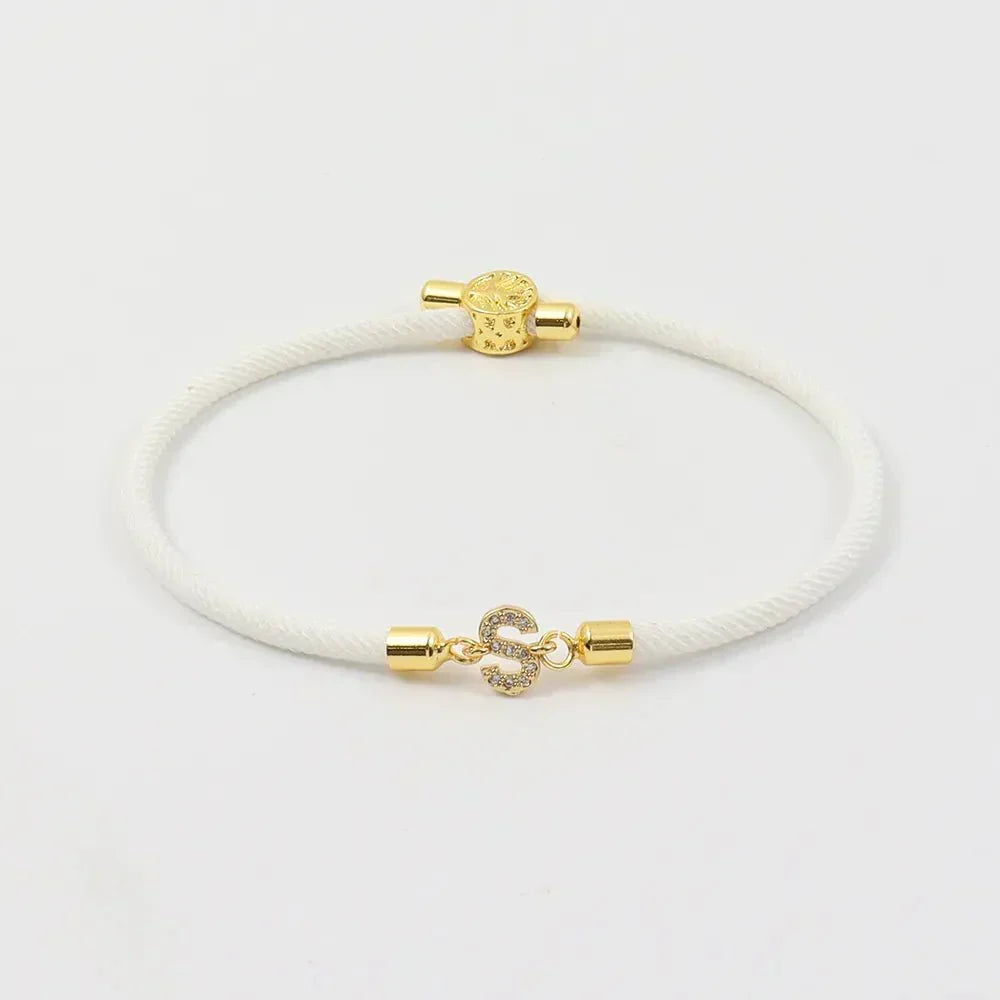 Calla – Bracelete ajustável com inicial gravada