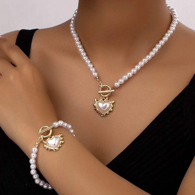Lara – Conjunto de colar e bracelete Coração Perolado