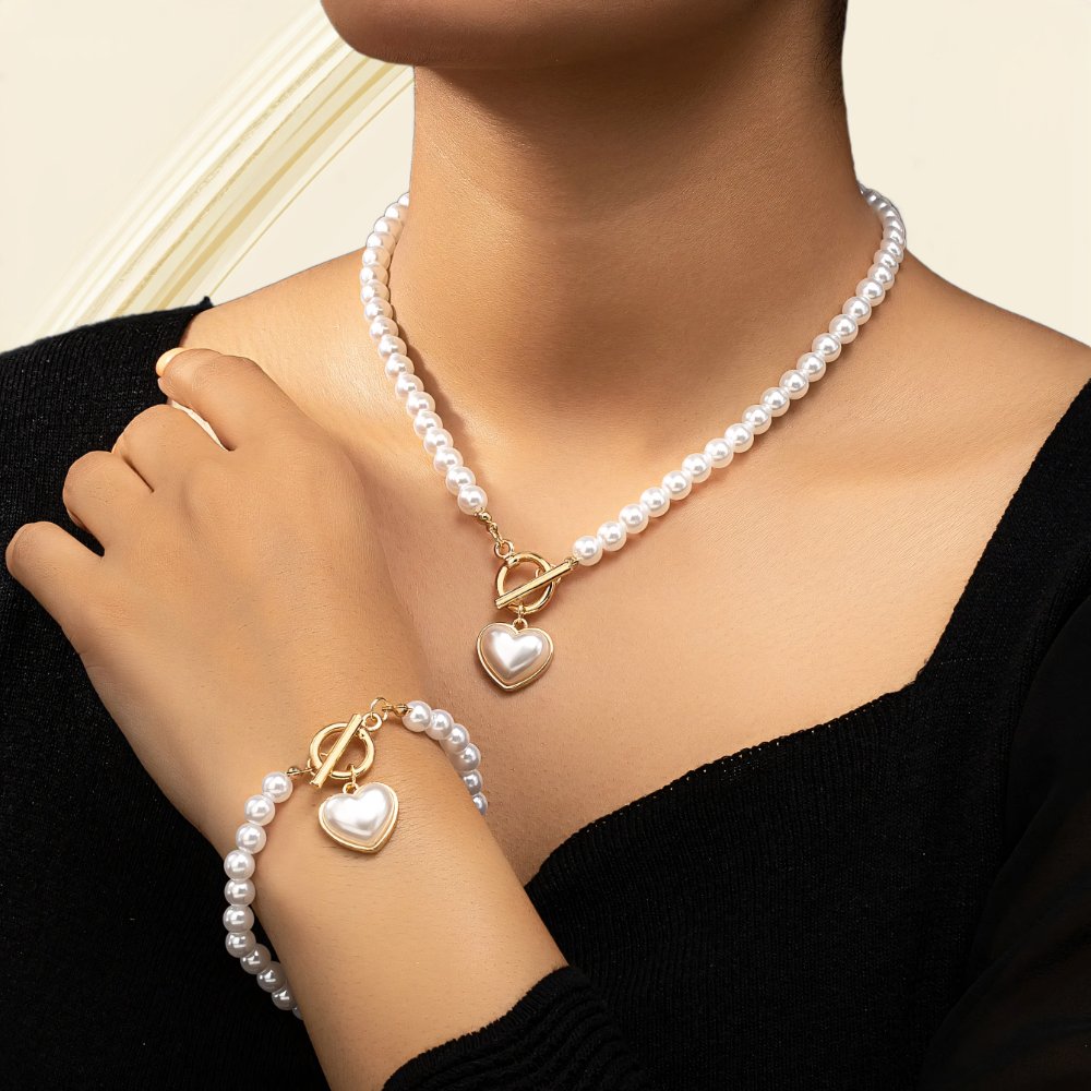 Lara – Conjunto de colar e bracelete Coração Perolado