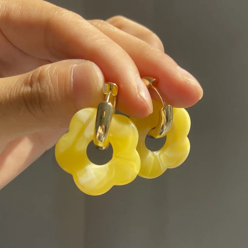 Florella – Creoles em flor de resina elegante