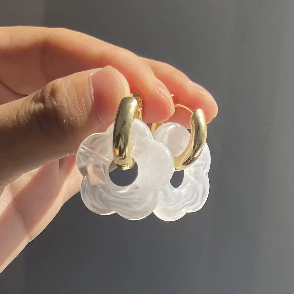 Florella – Creoles em flor de resina elegante