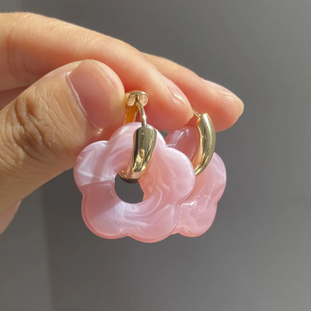 Florella – Creoles em flor de resina elegante