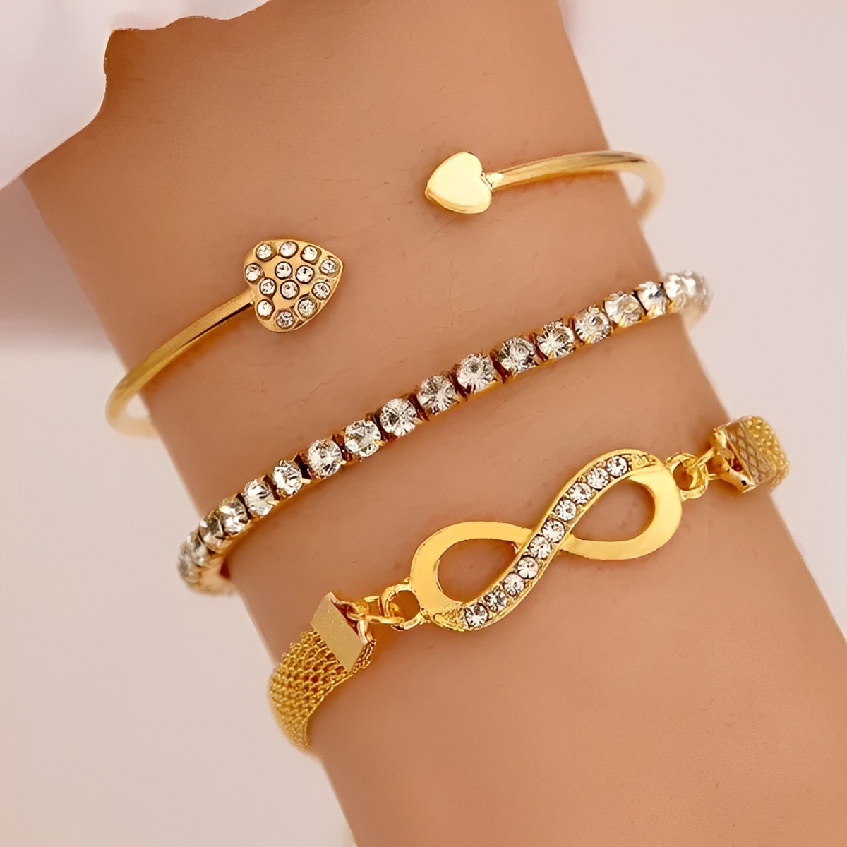 Yuriko – Conjunto de 3 braceletes de coração infinito em prata e ouro
