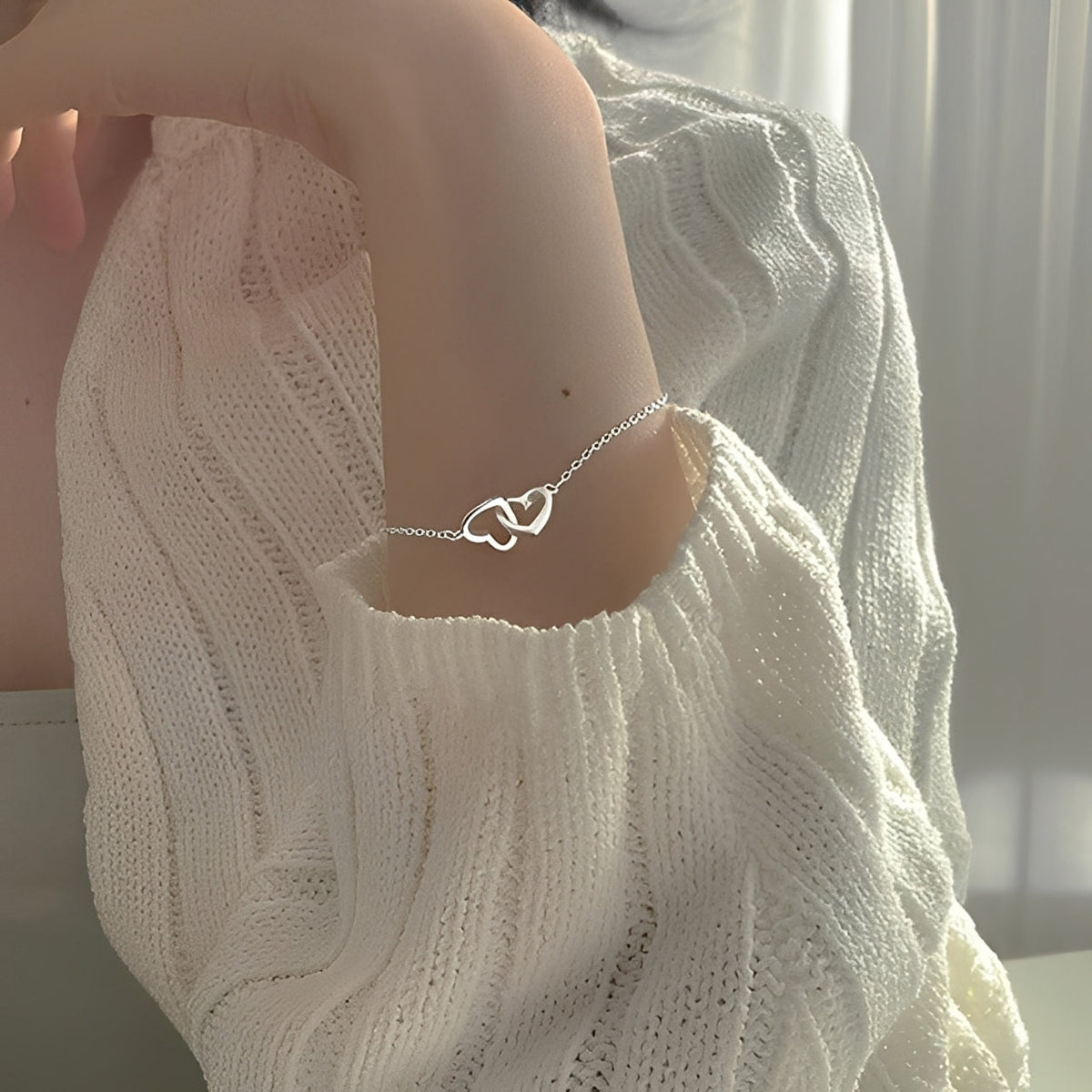 Amara – Bracelete amuleto com duplo coração