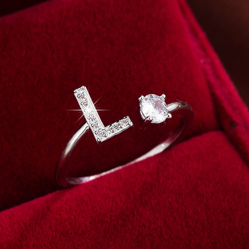 Nova – Bague aberta moderna com inicial