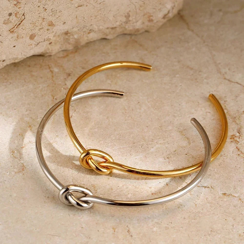 Clea – Bracelete clássico com nó