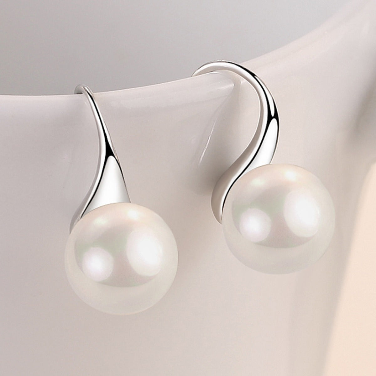 Cess – Brincos vintage com pérolas elegantes