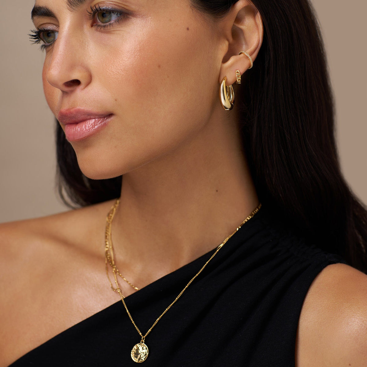 Bree – Manchon de orelha dourado com cristais