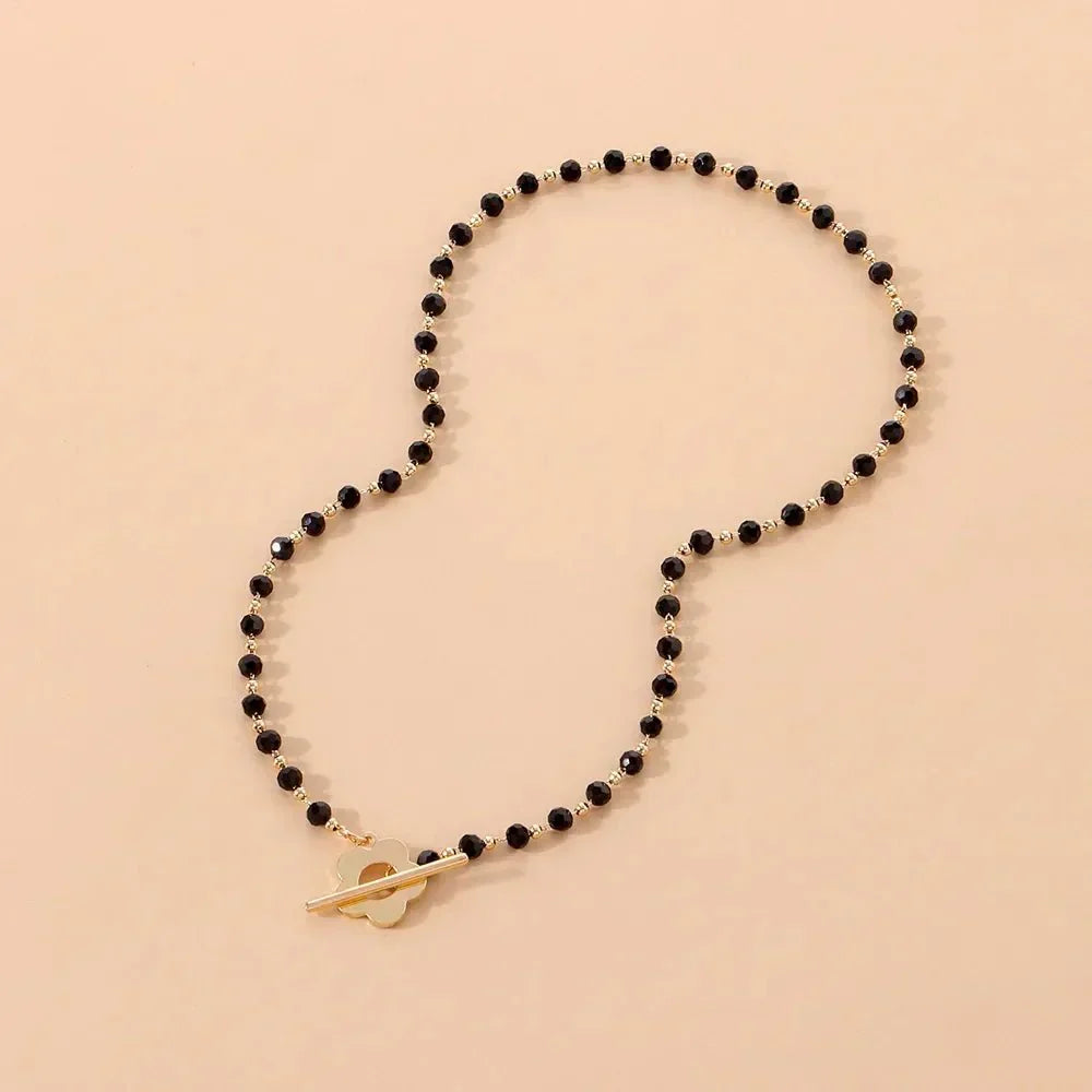Naya - Colar choker floral com fecho em flores