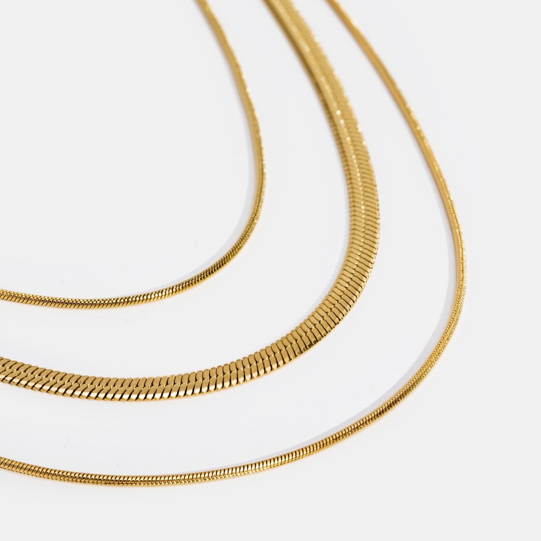 Alix – Colar dourado a vários níveis