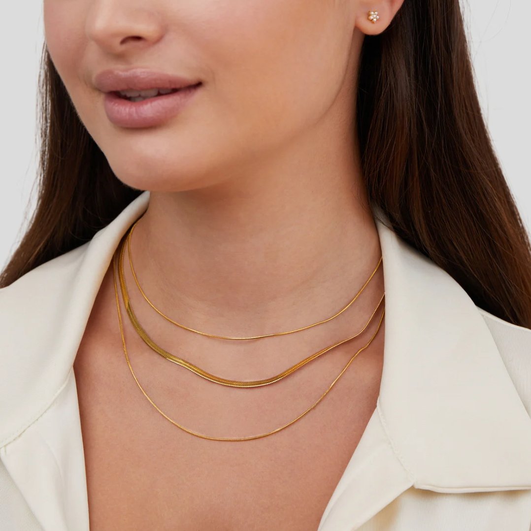 Alix – Colar dourado a vários níveis