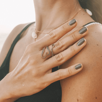 Thalassa – Bague ajustável em forma de tentáculo de polvo