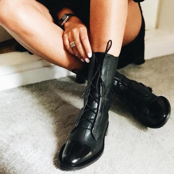 Hailey – Botas Elegantes com Salto Fino