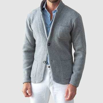 Blazer masculino com fechamento de dois botões e bolsos de patch - ajuste regular