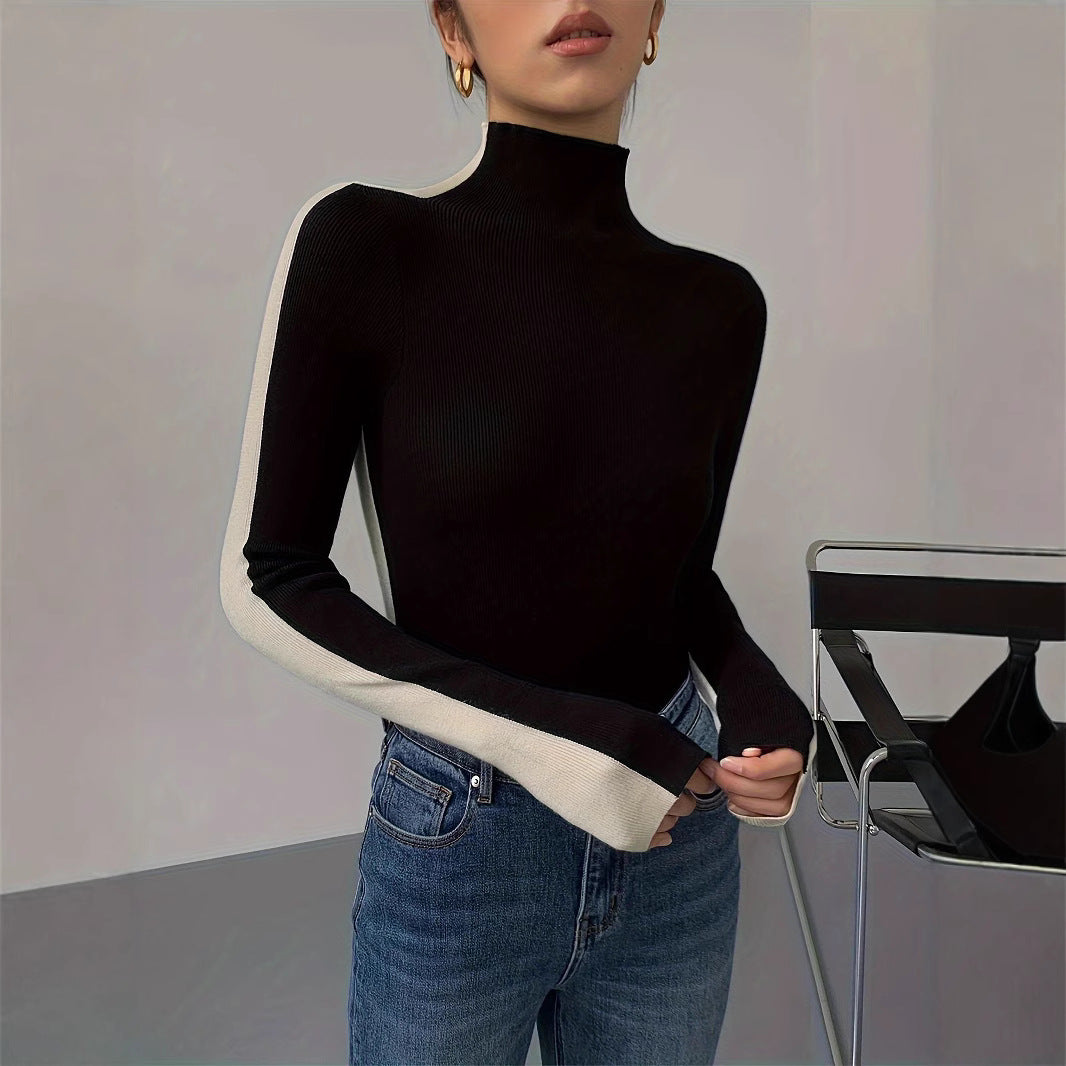 Blusa de manga longa feminina com gola mock neck, estampa color block e caimento regular